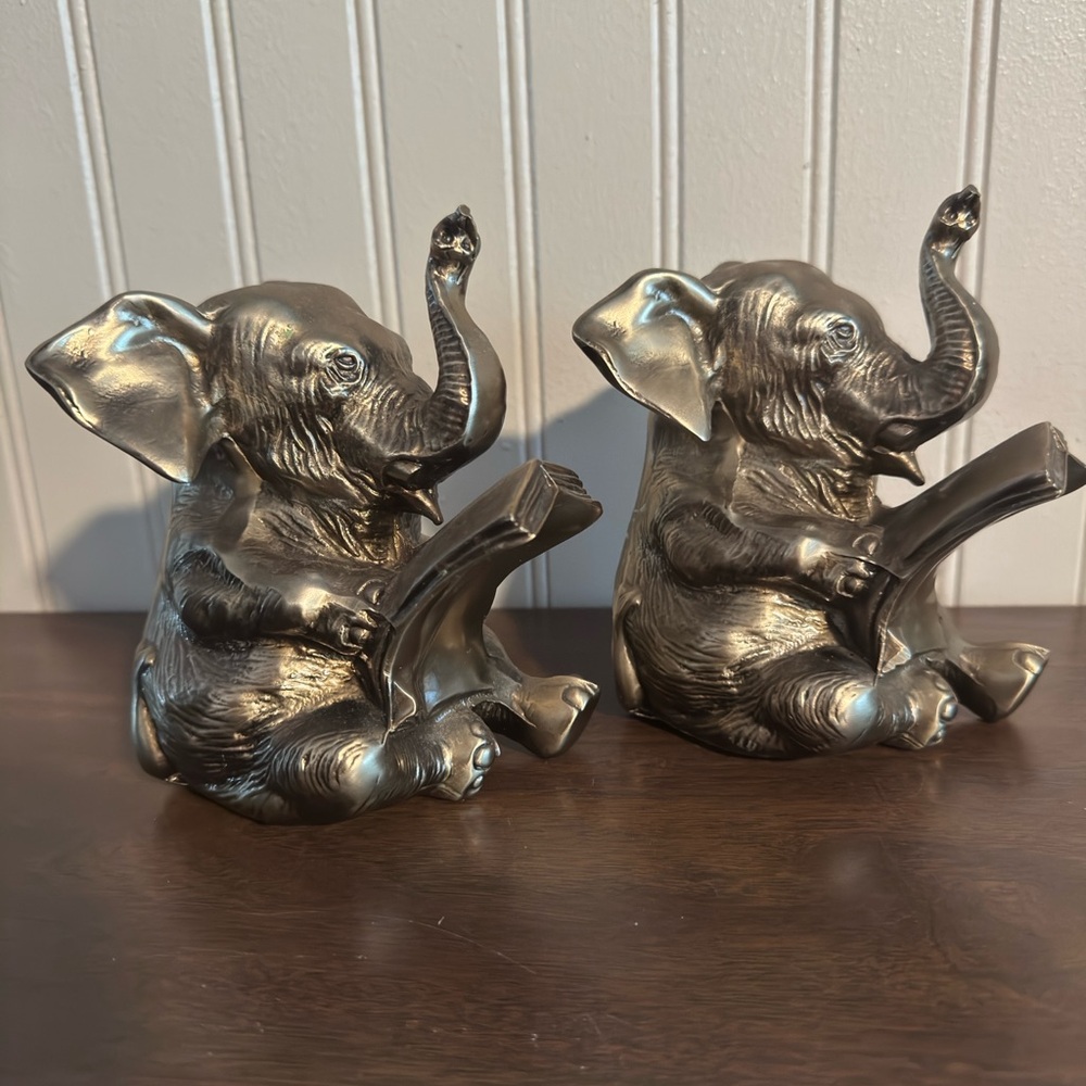 Set brass elephant